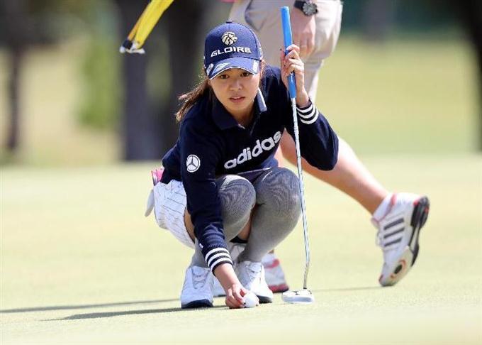 21歳松森、単独首位発進