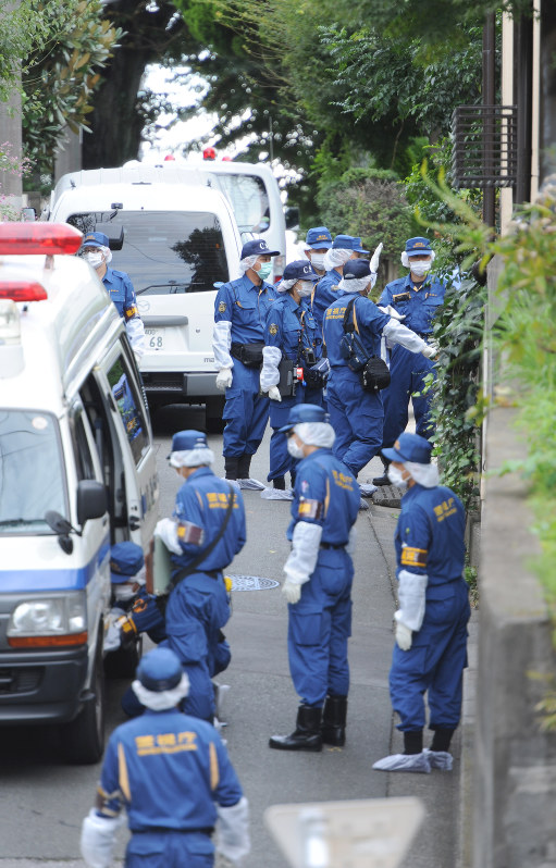 三鷹ストーカー殺人:弁護側「追起訴は違法」 画像投稿