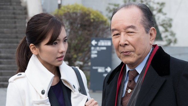 「土曜ワイド劇場」に真野恵里菜が初出演。橋爪功とバディで初の刑事役