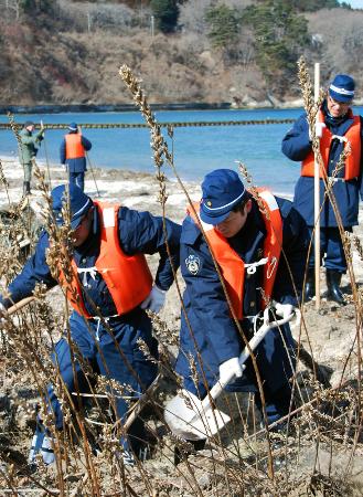 被災３県、身元不明の遺体75人 ２月末時点