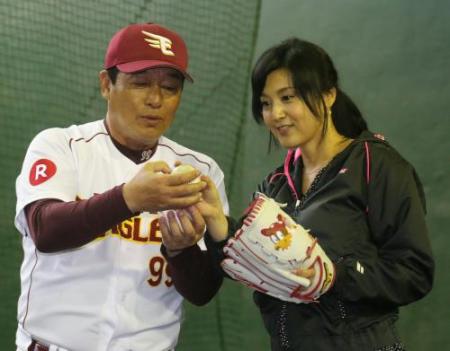藤原紀香 25日楽天開幕戦で人生初の始球式、ノーバン宣言も