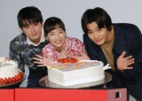 野村周平&真剣佑が“デコケーキ対決” 広瀬すずが判定