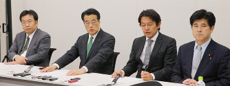 民主、イメージ一新期待…党名消え、一部困惑