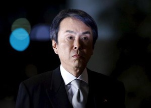 石原経財相、日本経済「荒波の中を進んでいるわけではない」