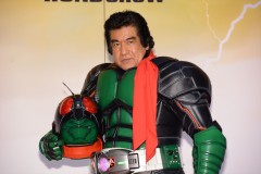 藤岡弘、伝説再び！ 仮面ライダー“マスクオフ”でファンの前に初登場