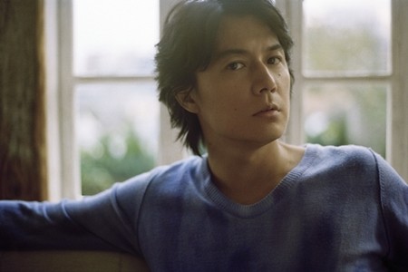 福山雅治、ジョン・ウー監督最新作で主演 - 高倉健さん主演作の再映画化版