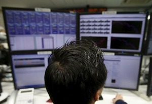 〔マーケットアイ〕株式:寄り付きの日経平均は4日続落、円高進行が重し