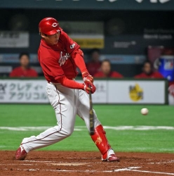 広島・新井、オープン戦3号の満塁弾
