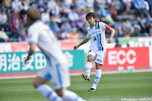 川崎、攻撃陣爆発の4発快勝で首位堅守…中村憲が芸術FK&意表突くミドル弾沈める