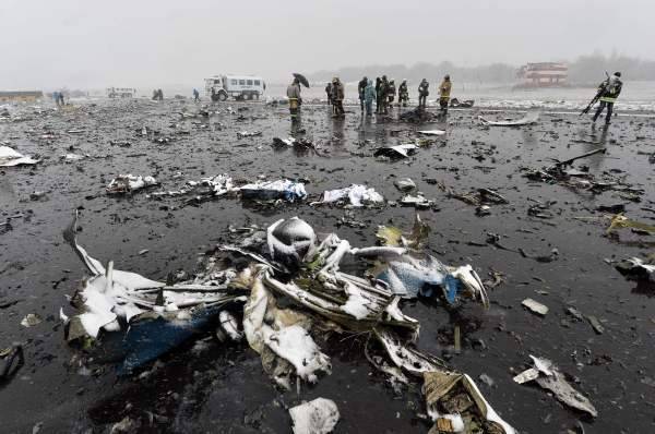 ロシアで旅客機着陸失敗、乗客ら62人全員死亡