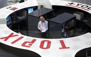 〔マーケットアイ〕株式:寄り付きの日経平均は反発、銀行株は軟調な滑り出し