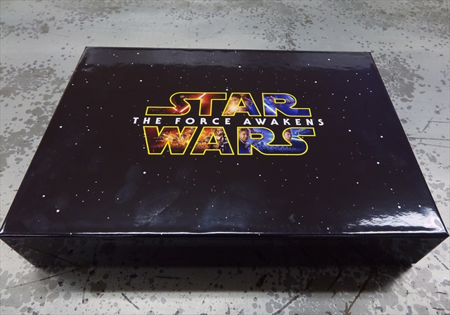 発売前の「スター・ウォーズ/フォースの覚醒」プレミアムBOXを開封!