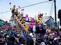 諏訪大社の御柱祭始まる＝数え７年に１度－長野