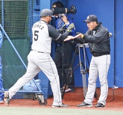 阪神・ゴメス、金本監督に感謝カ～ン激４号「監督にいいプレゼント」