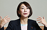 赤枝氏は発言説明を=菅官房長官