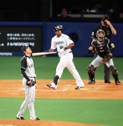 ジョーダン来日初勝利 中日5割復帰、阪神は首位陥落