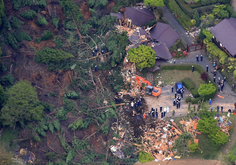 熊本地震:死者４１人に Ｍ７．３被害は広範囲