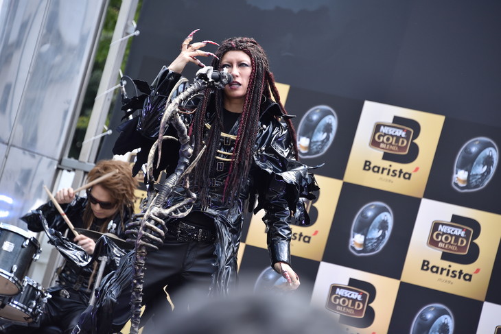 GACKT、新宿フリーライブ実施「みんなの熱い思いを九州に届けてくれ」