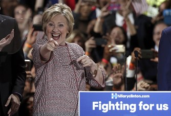 クリントン氏、指名獲得「視野」＝トランプ氏も前進－米大統領予備選