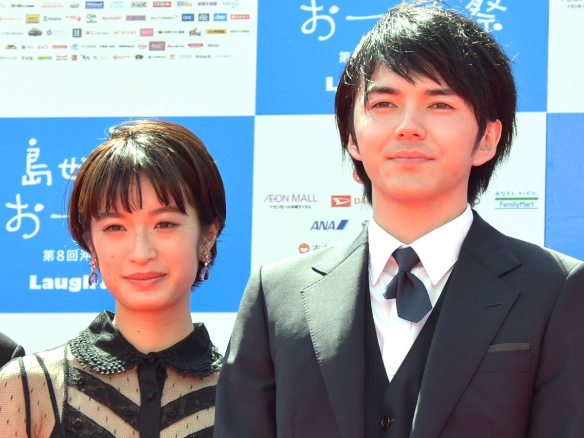 林遣都＆門脇麦ら又吉「火花」ドラマ組がレッドカーペットに登場！第8回沖縄国際映画祭