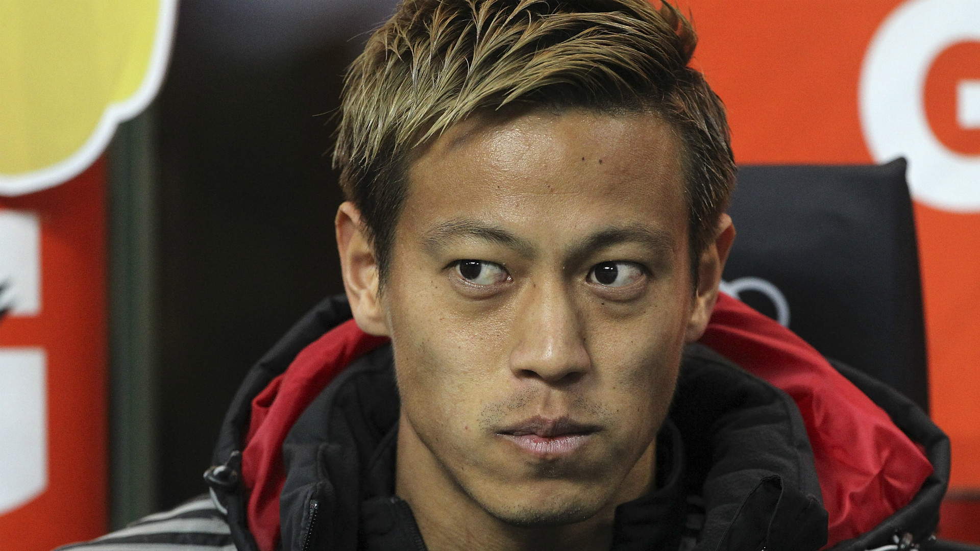 「なぜ本田じゃないんだ?」 ミラン新監督の采配に地元メディアからも疑問