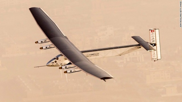 １人乗りソーラー機、米大陸到着 世界一周飛行に挑戦