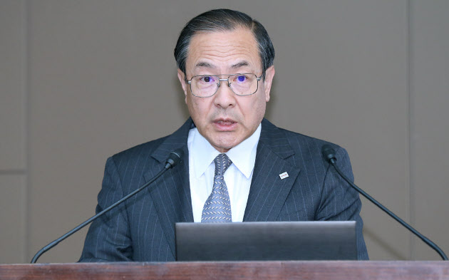 赤字4700億円に圧縮 医療子会社売却で補う