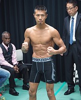 内山ら計量クリア=WBAトリプル世界戦