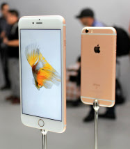 アップル、「中国リスク」露呈 4~6月も減収へ