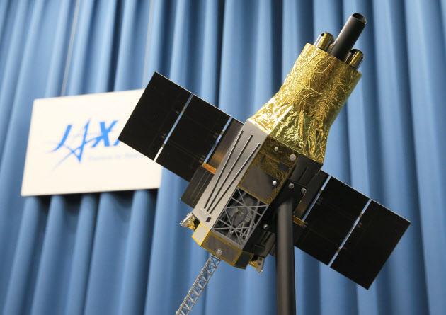 衛星「ひとみ」運用断念 JAXA、復旧困難と判断