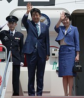 安倍首相、欧州歴訪に出発=「持続的成長へ認識共有」