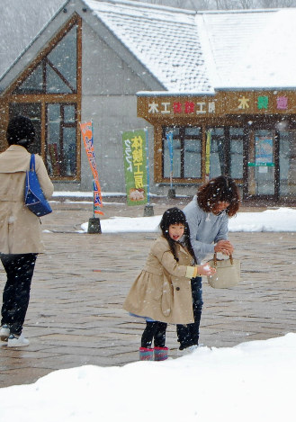 道東、季節外れ 低気圧と寒気の影響