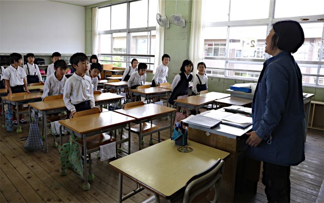 被災34校が半月ぶりに再開、依然188校休校 2016年05月02日 13時16分