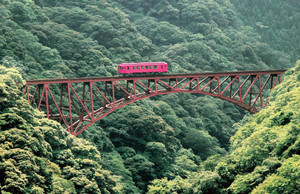 南阿蘇鉄道 廃線危機…復旧費３０億円超「余力はない」