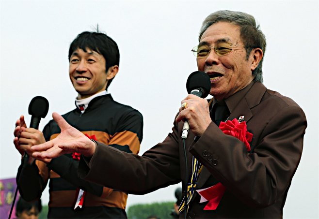 北島三郎&木梨憲武 サプライズ登場で武豊祝福