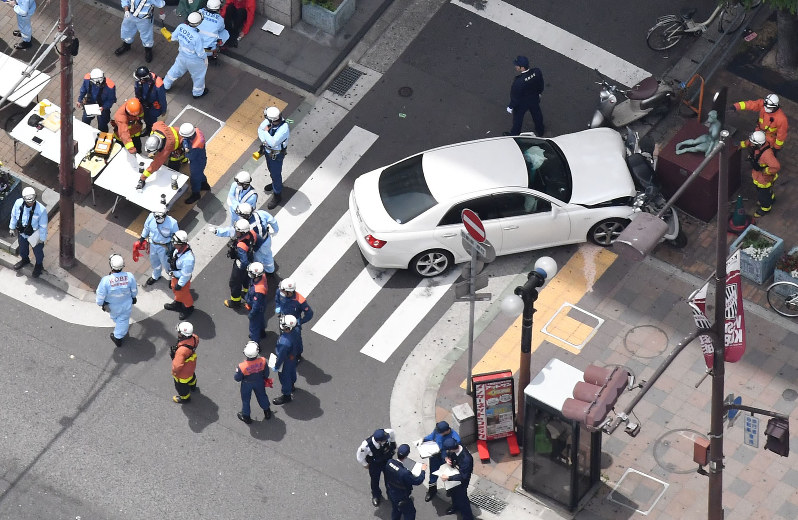 神戸・車暴走:「状況よく覚えていない」運転の63歳男